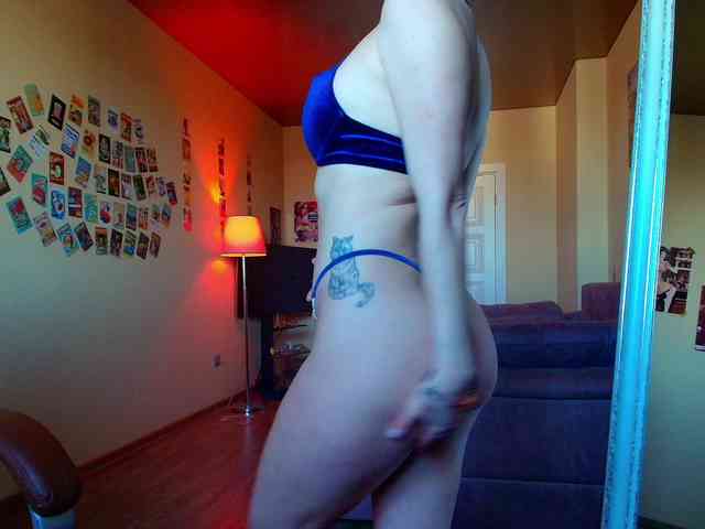 MissMotivated webcam