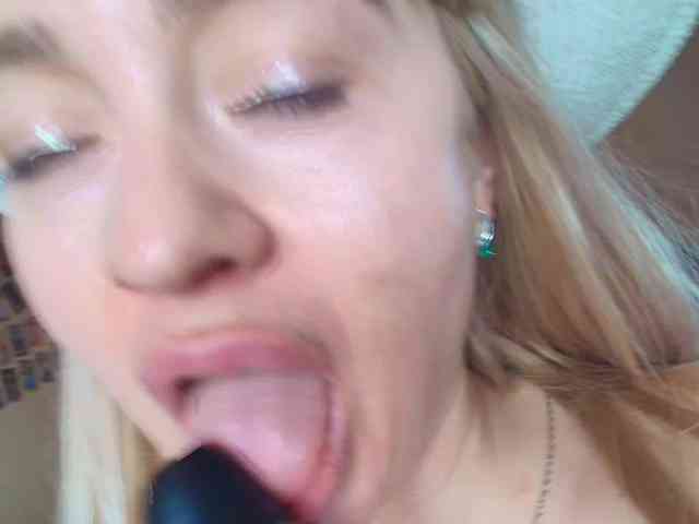 MissMotivated webcam