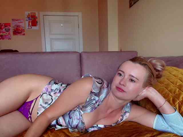 MissMotivated webcam
