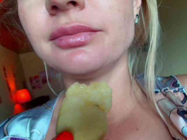 MissMotivated webcam