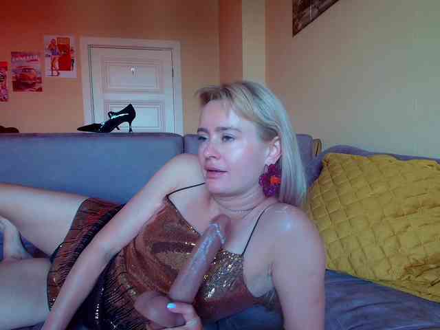 MissMotivated webcam