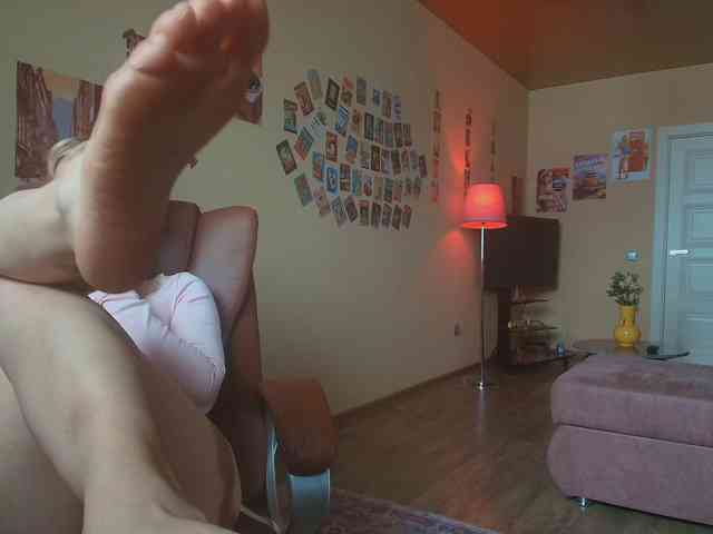 MissMotivated webcam