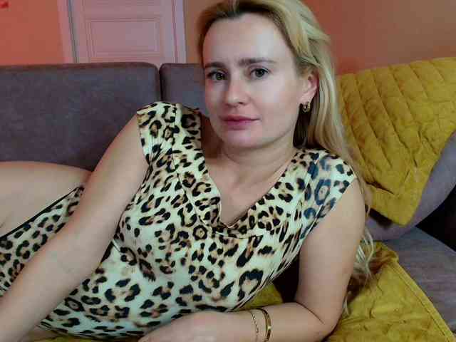 MissMotivated webcam