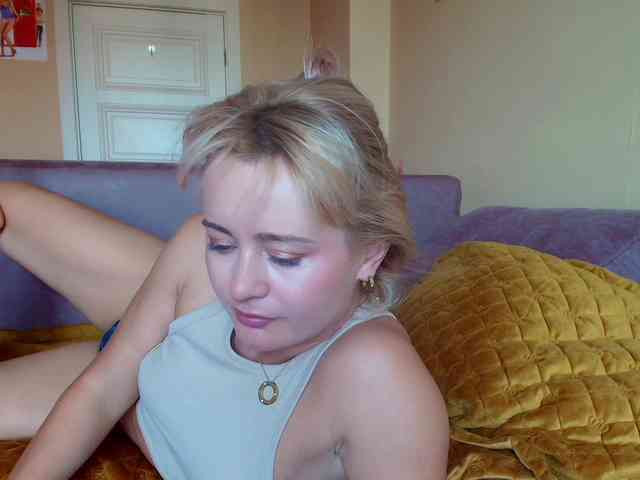 MissMotivated webcam