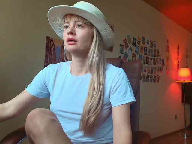 MissMotivated webcam