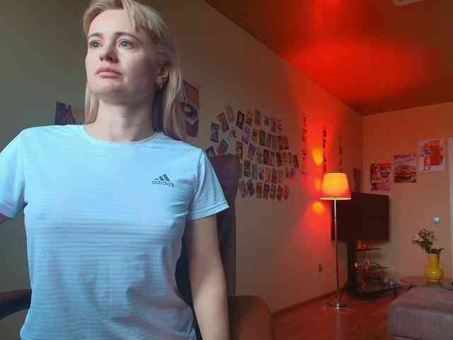 MissMotivated webcam