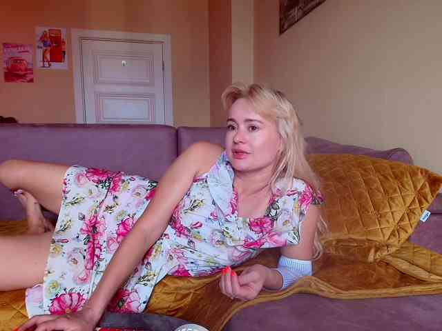 MissMotivated webcam