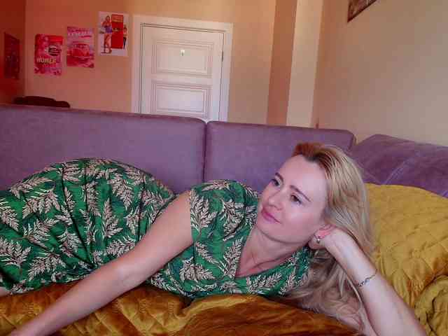 Model: MissMotivated