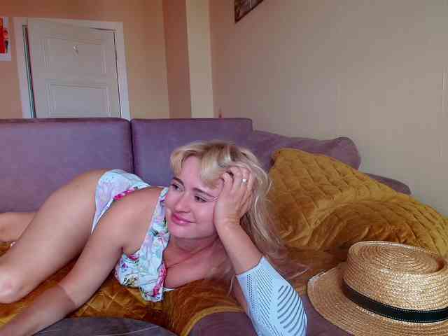MissMotivated webcam
