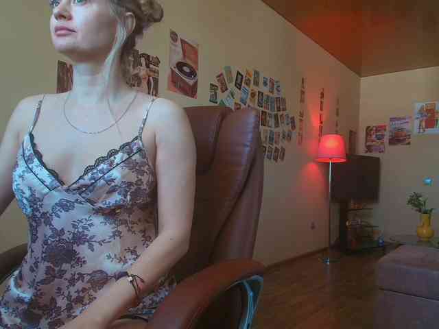 MissMotivated webcam