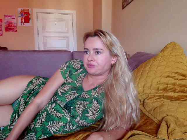 MissMotivated webcam