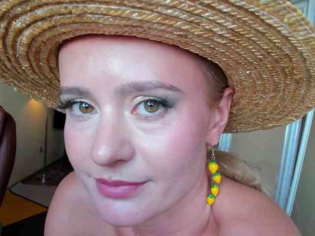 MissMotivated webcam