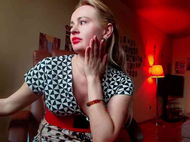 MissMotivated webcam