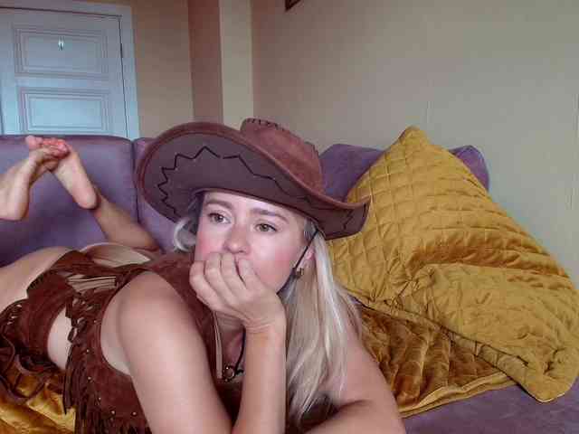 MissMotivated webcam