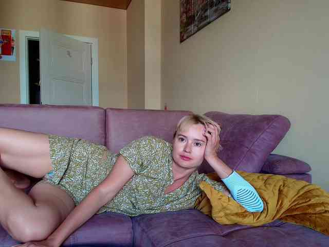 MissMotivated webcam