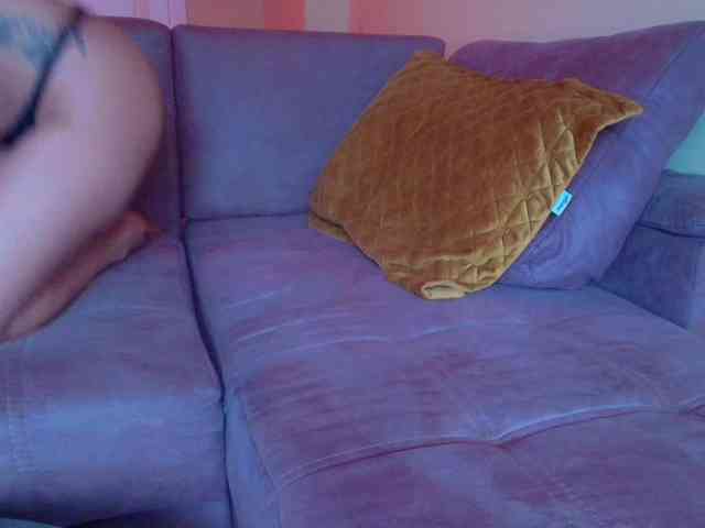 MissMotivated webcam