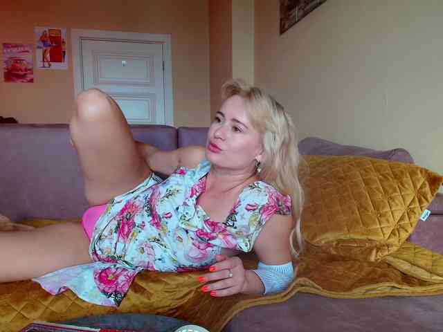 MissMotivated webcam