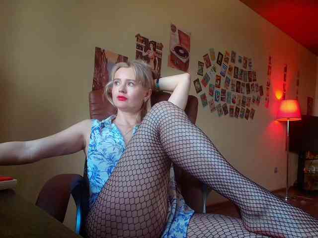 MissMotivated webcam