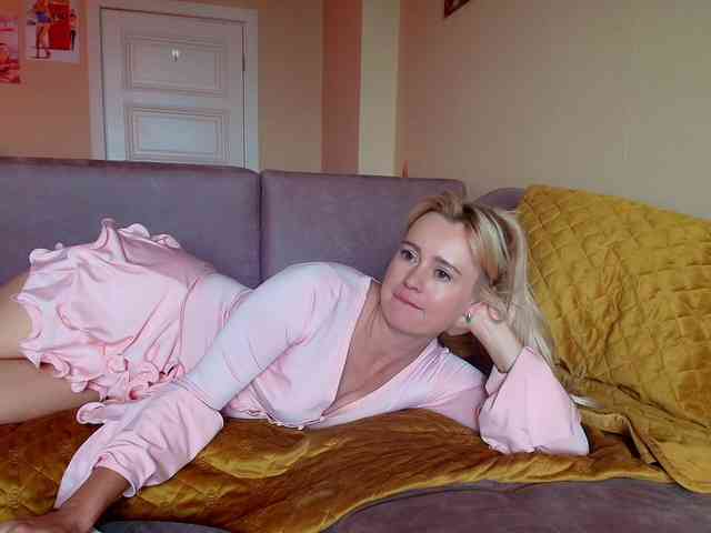 MissMotivated webcam