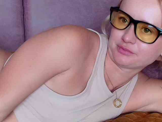 MissMotivated webcam