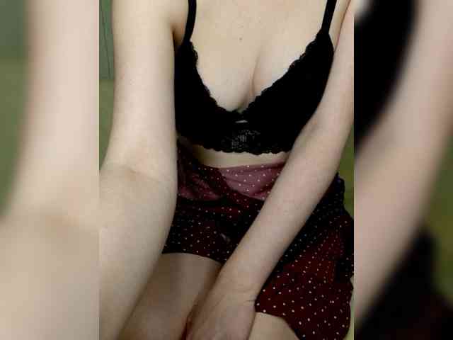 hot webcam Little-pussy3