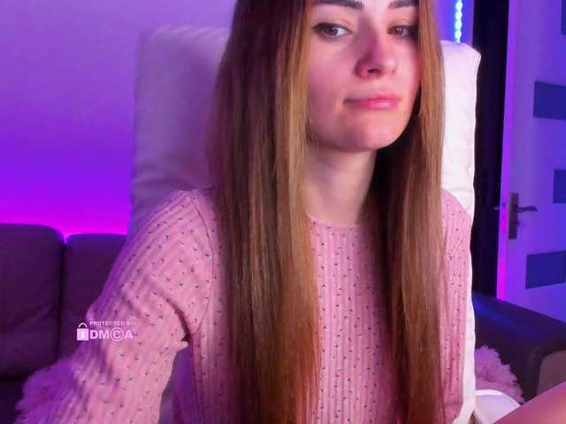 le modèle Lynx est en webcam porno dans un show sur le site bongacams, il possède les tags suivants: White/Caucasian,Brunette,Shaved