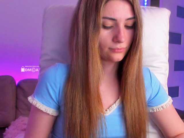meow, live now on BongaCams