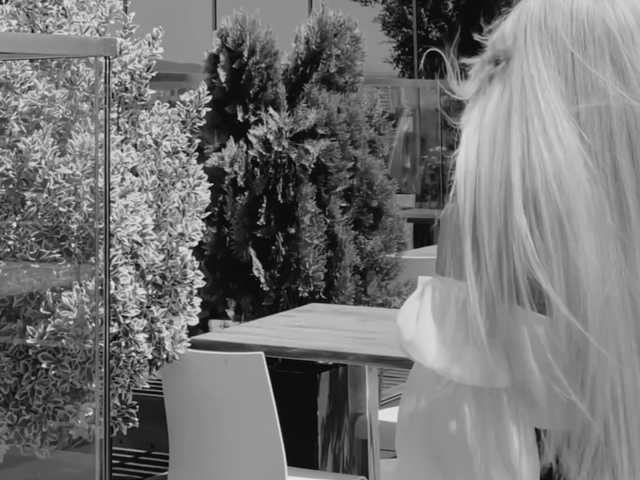 meow's BongaCams show and profile