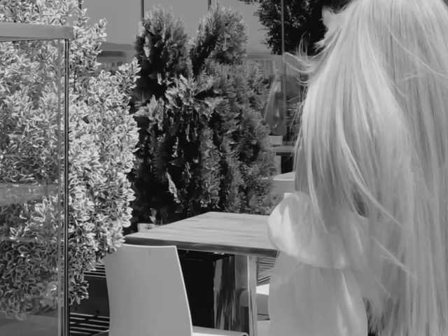 meow's BongaCams show and profile