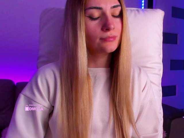 meow's BongaCams show and profile