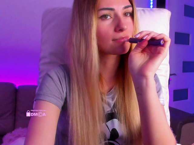 meow's BongaCams show and profile