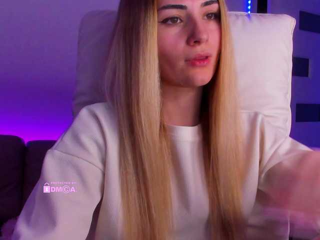 meow's BongaCams show and profile