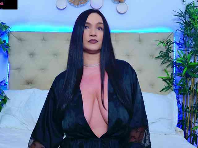 daliyaarabian's live room