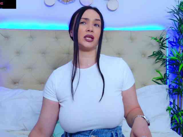 Model: DaliyaArabian