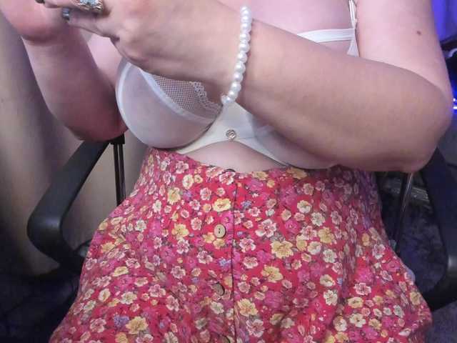 MiniCooperXXX's BongaCams show and profile