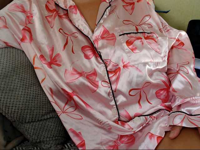 Alyssia live cam preview