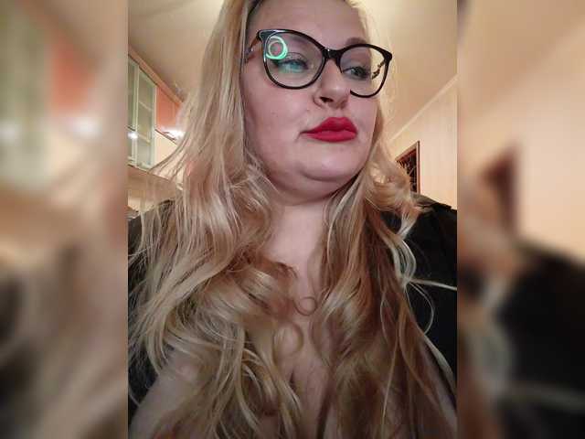 WifeyNusha live cam on BongaCams