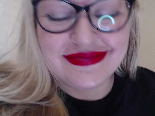WifeyNusha live cam on BongaCams