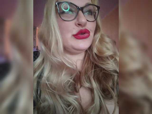 WifeyNusha's BongaCams show and profile