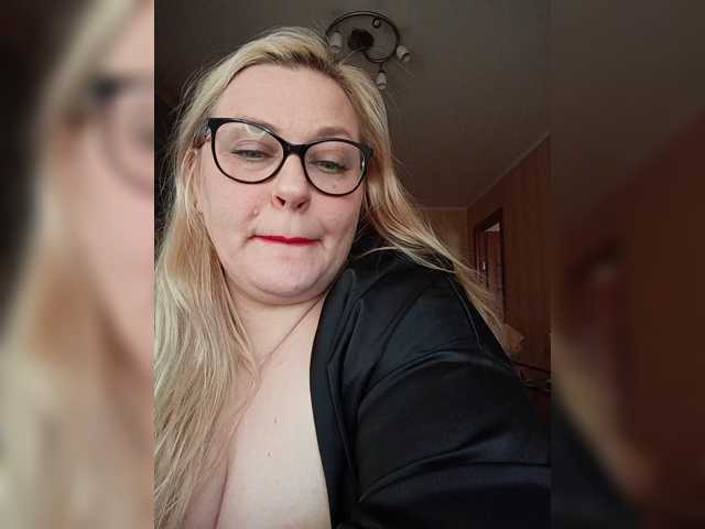 Pretty Nyusha live cam