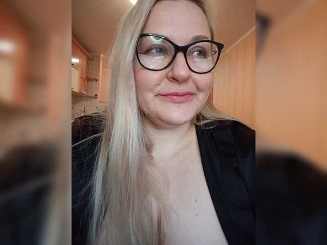 WifeyNusha live cam on BongaCams