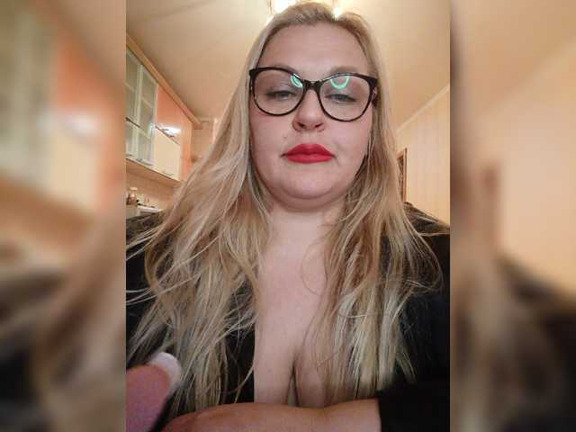 WifeyNusha live cam on BongaCams