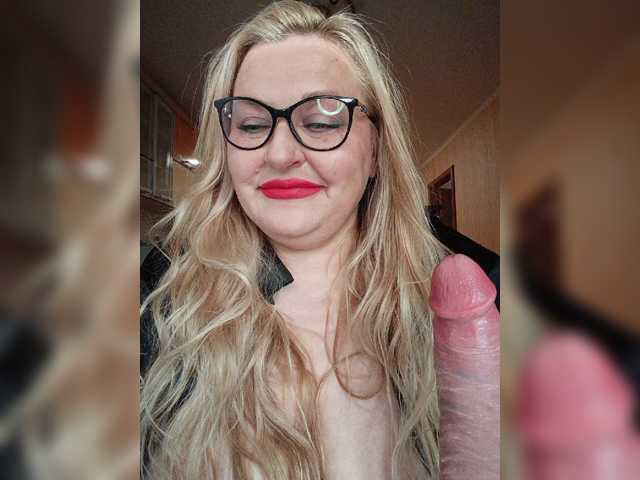 WifeyNusha live cam on BongaCams