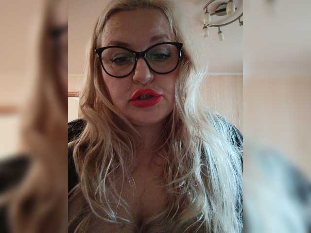 WifeyNusha live cam on BongaCams