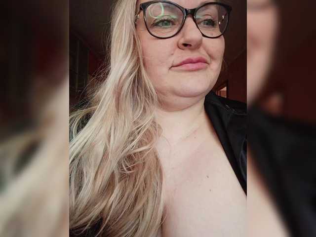 Pretty_NYUSHA live webcam show