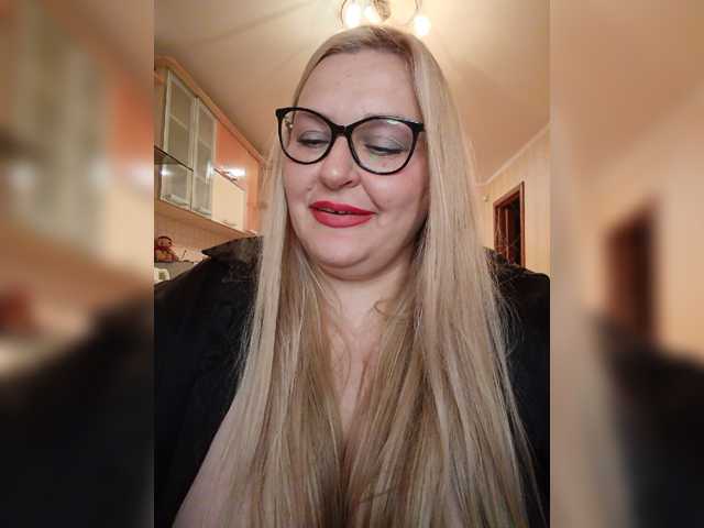 WifeyNusha, en vivo ahora en BongaCams