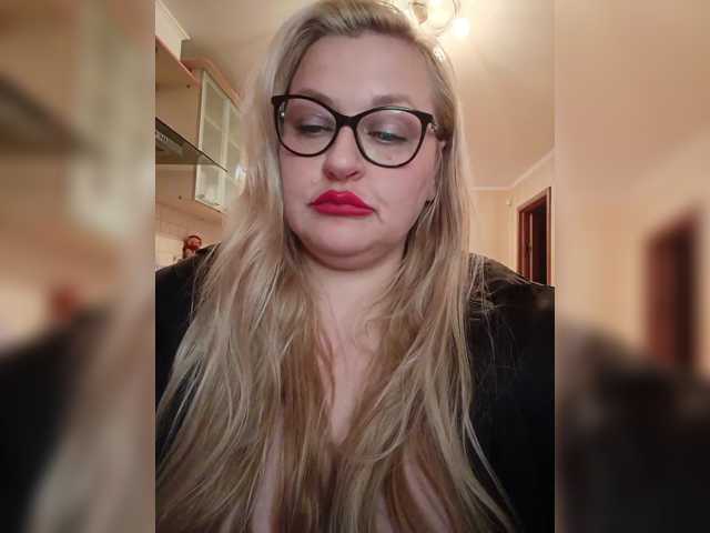 WifeyNusha, live now on BongaCams