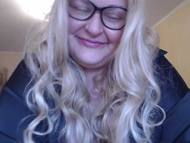 WifeyNusha live cam on BongaCams