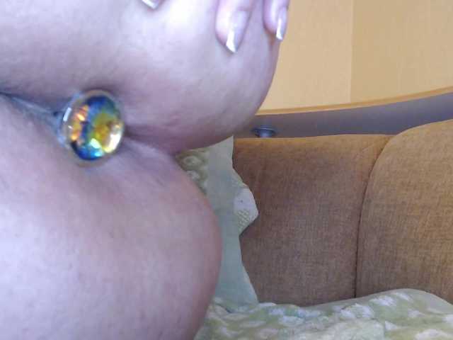 WifeyNusha's BongaCams show and profile