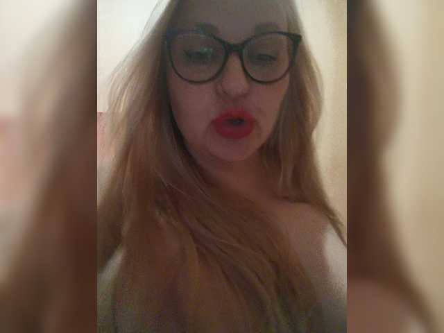 WifeyNusha live cam on BongaCams